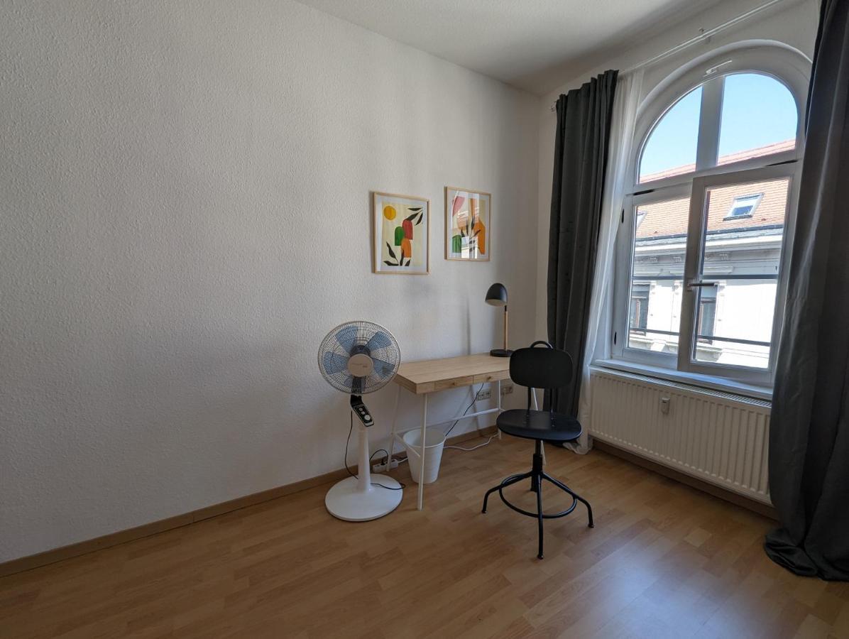 Wohnung In Hallischer Innenstadt Галль Экстерьер фото